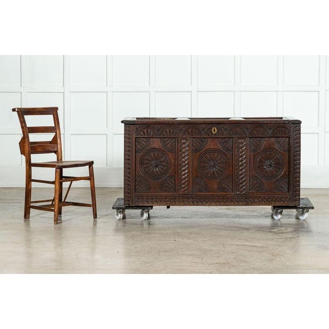 Early 18th Century English Oak Carved Coffer, 1720s For Sale - Image 3 of 17