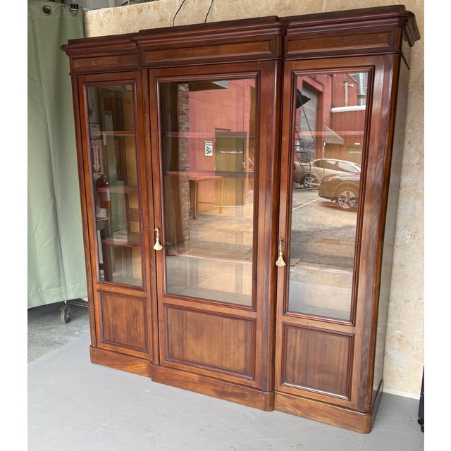 French French Late 19th Century Mahogany Three-Door Glass Bookcase With Original Glass & Keys For Sale - Image 3 of 16