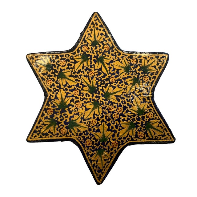 Early 20th Century Early 20th Century Hand-Painted Star Lacquer Box For Sale - Image 5 of 5
