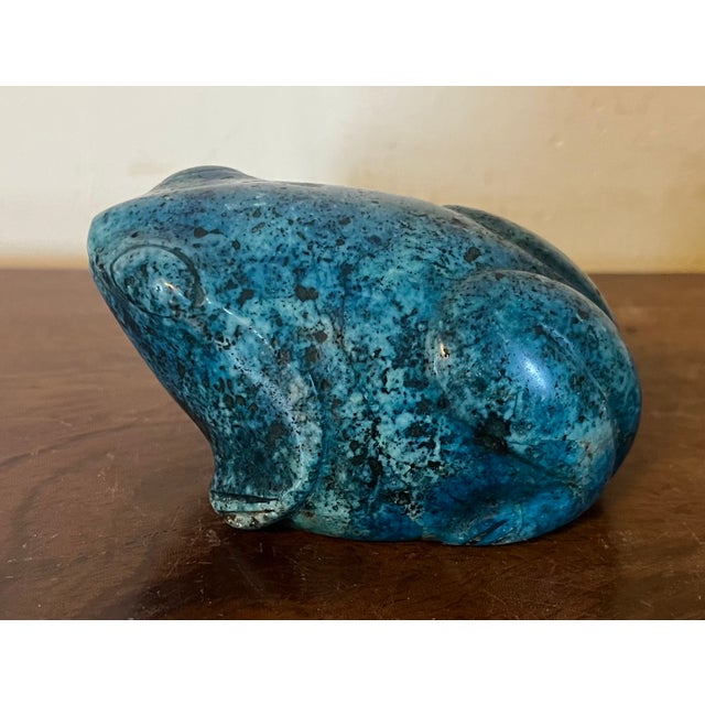 Vintage carved turquoise frog fetish. Wonderful tactile object captures the essence of a frog. Mottled grain in the stone....