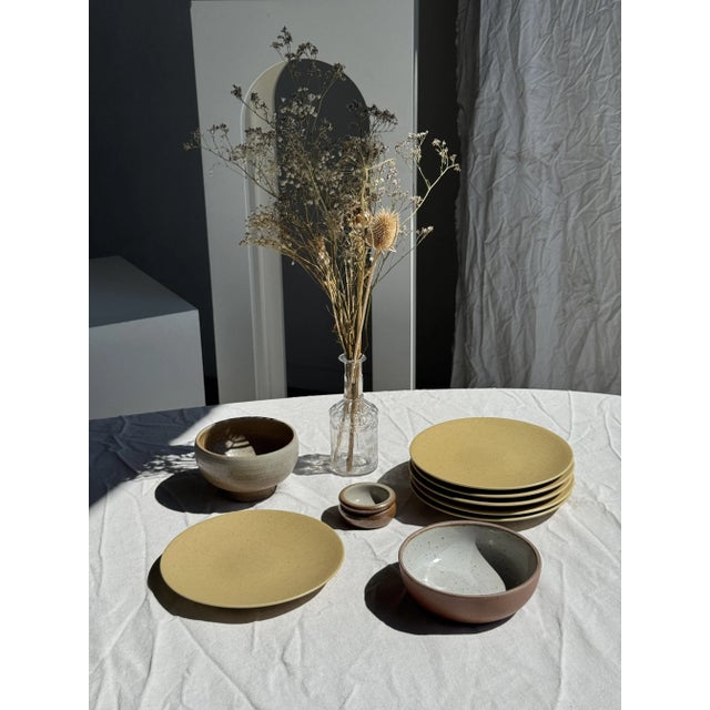 Set of 6 genuine natural stoneware dessert plates. Dishwasher and microwave safe. Height: 2.5cm; Diameter: 20.5cm; Weight:...