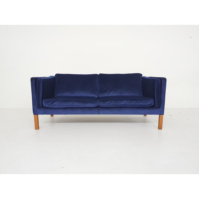 Børge Mogensen Vintage Model 2335 Couch by Borge and Peter Mogensen for Fredericia, Denmark, 1975 For Sale - Image 4 of 18