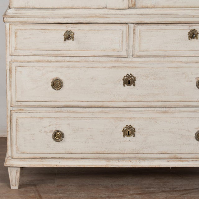 Early 19th Century Swedish Gustavian White Painted Cabinet For Sale - Image 15 of 18