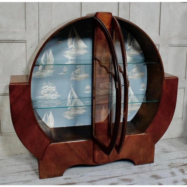 Art Deco Walnut Circular Display Cabinet Vitrine, 1920 For Sale - Image 12 of 13