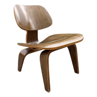 1960s Charles Eames Style Plywood LCW Lounge Chair For Sale