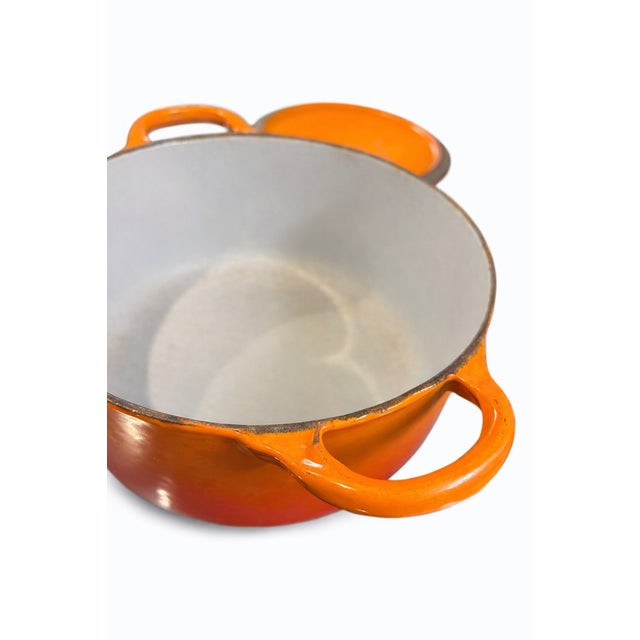1960's Le Creuset French Enameled Cast Iron Dutch Oven / Cocotte – Flame Orange (2.5–2.75 Qt) For Sale In San Diego - Image 6 of 8