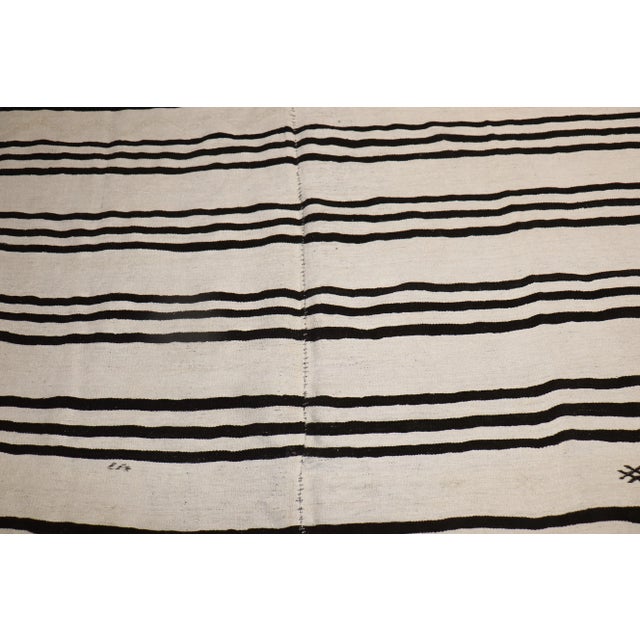 Textile Mid 20th Century Vintage Turkish White Brown Kilim, 7'5'' X 11'2'' For Sale - Image 7 of 12