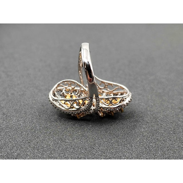 2.52 Ct Natural Pink & Natural Yellow Diamond Ring Size 6 For Sale - Image 4 of 9