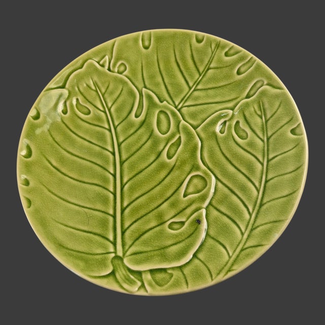 Late 20th Century Monterey Tropical Green Monstera Leaf Dinner Serving Plates - Set of 4 For Sale - Image 6 of 9