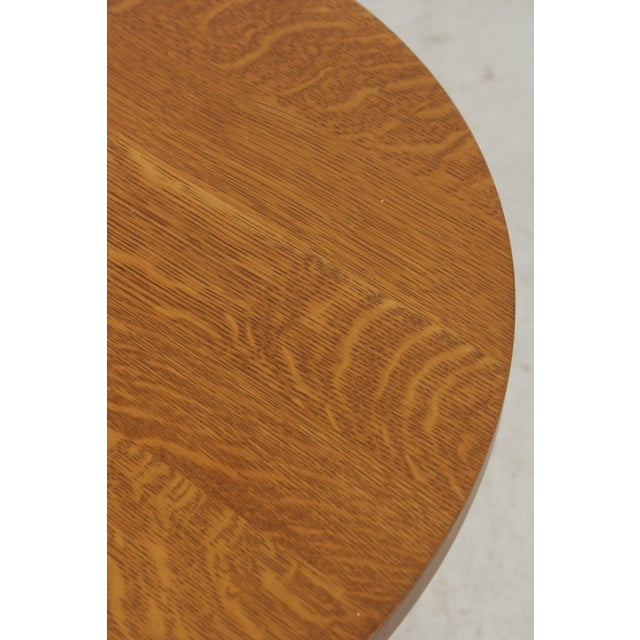 1990s Stickley Mission Oak Arts & Crafts Round Lamp Table For Sale - Image 5 of 14