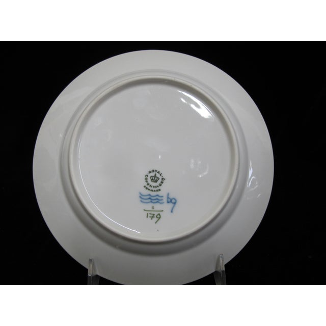 Early 20th Century Royal Copenhagen 179 Denmark Plain Blue Fluted 7 5/8" Salad Plate Dish For Sale - Image 5 of 5