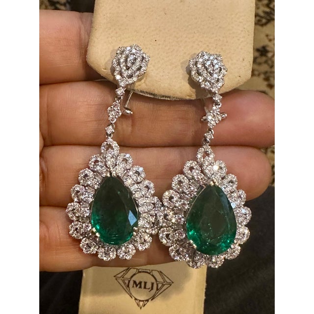 GIA Certified 14Ct Pear/Drop Zambian Emerald 7 Ct Diamond Earrings 18 Kt Gold For Sale - Image 10 of 18