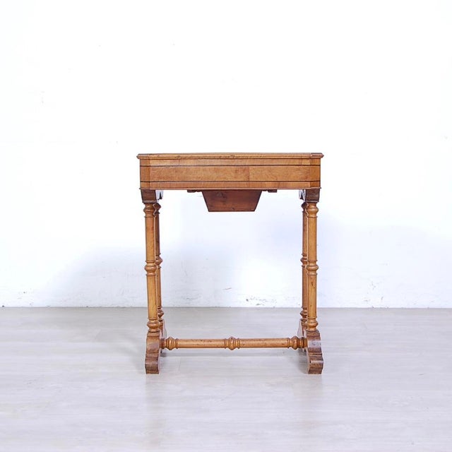 Work Table in Walnut Root, Italy, 1800s For Sale - Image 4 of 18