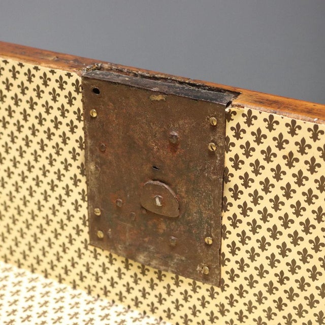 Small Neoclassical Chest of Drawers in Cherrywood For Sale - Image 4 of 11