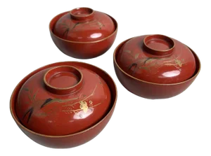 20th Century Taishō Urushi Maki-E Rice and Soup Bowls, Japan, Set of 3