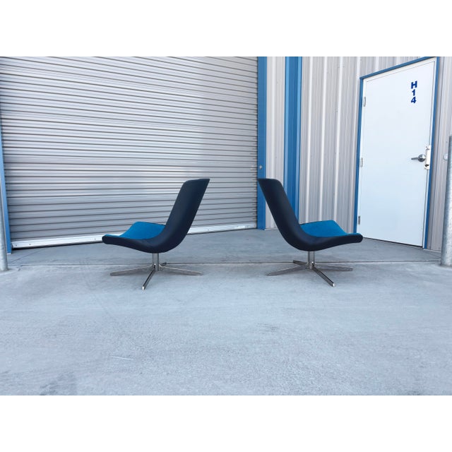 Bernhardt 1970s Pair of Mid Century Heavy Chrome Swivel Lounge Chairs For Sale - Image 4 of 13