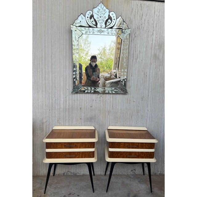 1940s Rectangular Venetian Mirror With Hand Etched Designs and Crest For Sale - Image 6 of 9