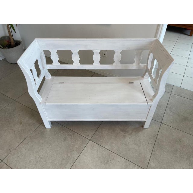 1990s Provincial Natural Wood Kitchen Bench Chest For Sale - Image 5 of 16