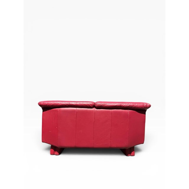 Animal Skin 1980s Postmodern Red Leather Sofa in the Style of Nicoletti Salotti For Sale - Image 7 of 8
