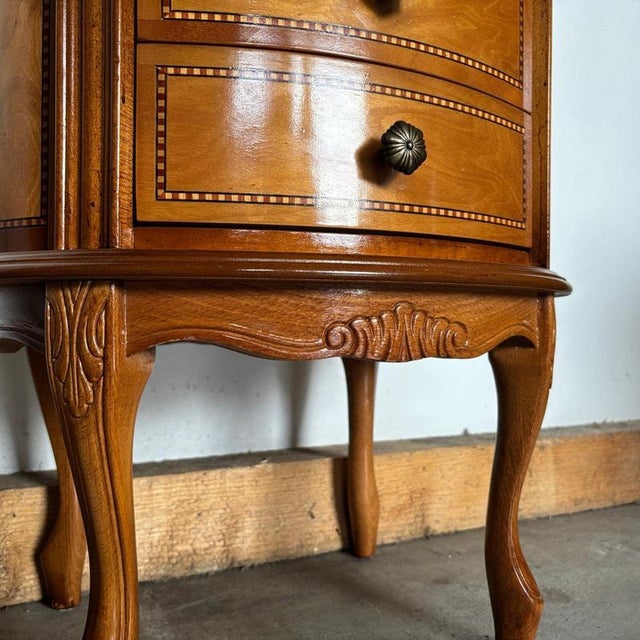 1960s Small Louis XV Style Chest of 3 Drawers with Inlays For Sale - Image 5 of 12