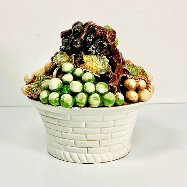 Hollywood Regency 1950s Vintage Majolica Italian Hollywood Regency Grape Clusters Topiary. For Sale - Image 3 of 18