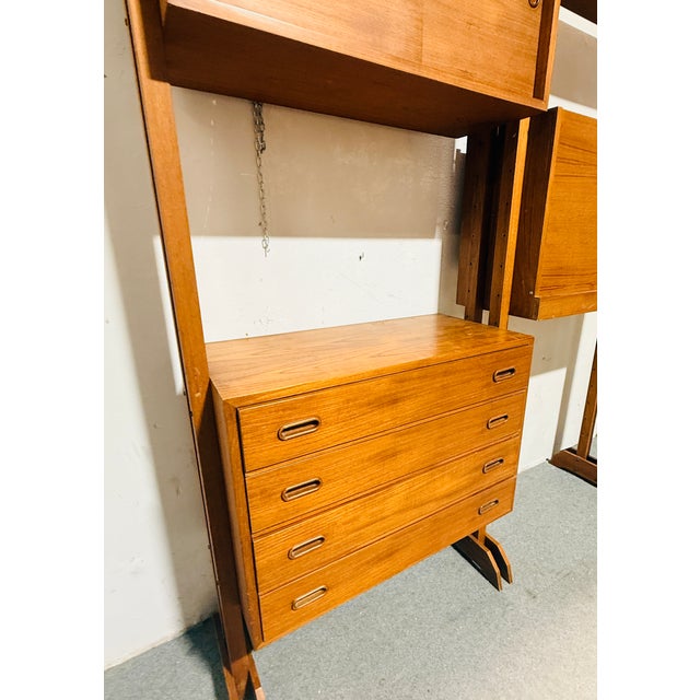 Mid-Century Modern Italian Wooden Modular Bookcase, 1960s For Sale - Image 3 of 10