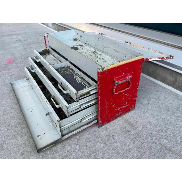 Snap on small box clearance