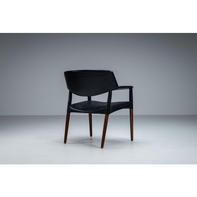 Mid-Century Armchair by Ejnar Larsen & Aksel Bender Madsen for Willy Beck For Sale - Image 5 of 11