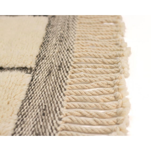 2020s Hand-Drawn Grid Hand-Knotted Moroccan Wool Rug | 13'7" X 9'7" | One of a Kind For Sale - Image 5 of 9