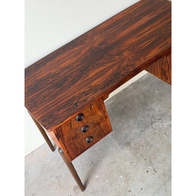 Wood Mid Century Danish Rosewood Desk – Vintage Scandinavian Writing Desk With 1960s For Sale - Image 7 of 10