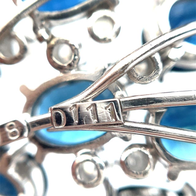 Metal Platinum Leaf-Shaped Brooch With 13.08ctw Sapphires & Diamonds For Sale - Image 7 of 7