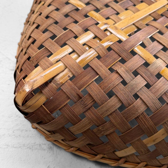 Shōwa Japanese Bamboo Baskets, 1950 For Sale - Image 9 of 10