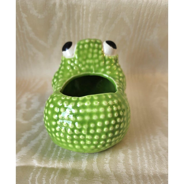 Mottahedeh Vintage Mottahedeh Jean Roger Style Frog Planter For Sale - Image 4 of 17