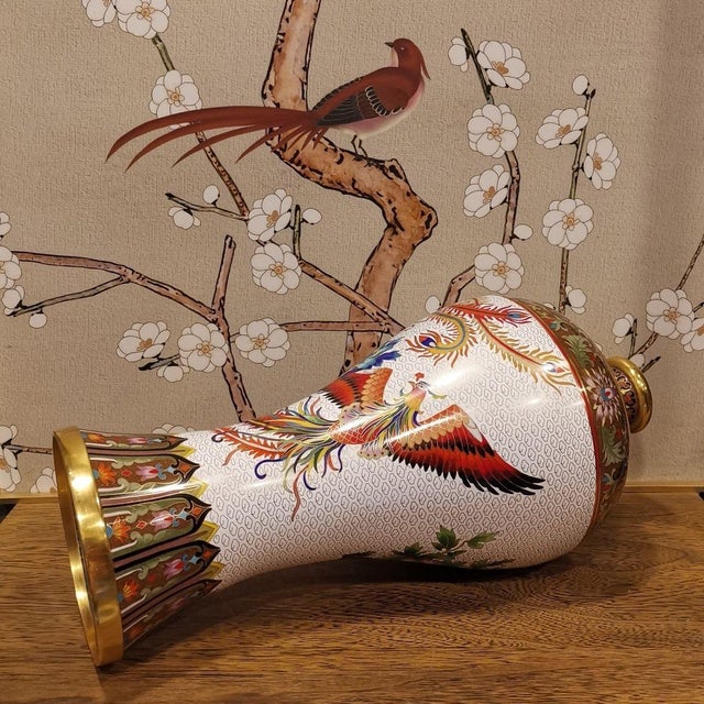 Vintage Chinese Cloisonné Meiping Vase | White Ground Phoenix & Peony Motif With Stand For Sale In Los Angeles - Image 6 of 10
