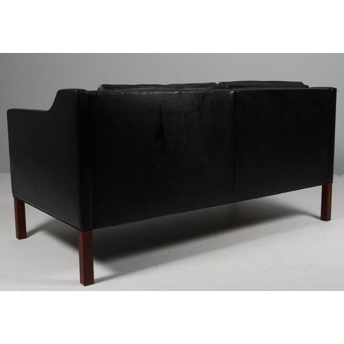 Wood Model 2212 Black Leather and Teak Two-Seater Sofa by Børge Mogensen for Fredericia For Sale - Image 7 of 8