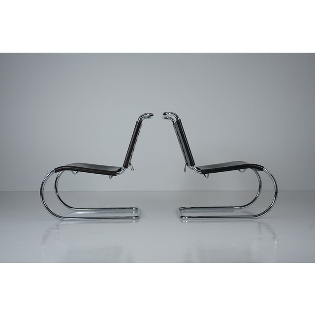 Ludwig Mies van der Rohe MR30 Tubular Steel Armchair with Black Leather by Ludwig Mies Van Der Rohe for Knoll, 1960s, Set of 2 For Sale - Image 4 of 18
