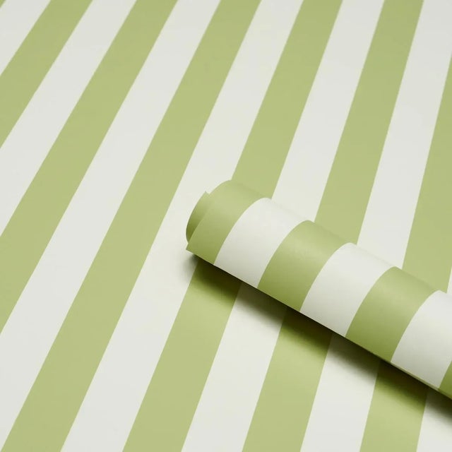 Contemporary Schumacher Emma Stripe Wallpaper In Leaf For Sale - Image 3 of 4