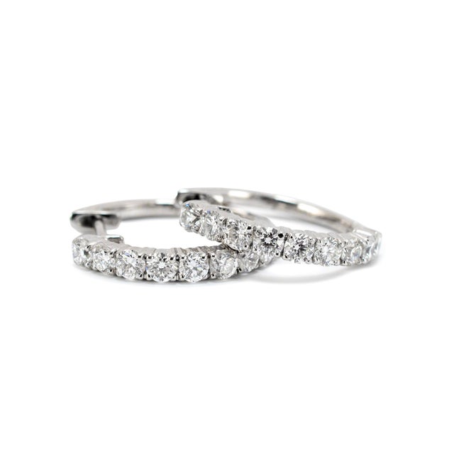 Early 21st Century Ladies 14k White Gold 0.97ct Lab Grown Diamond Hoops Earrings, A Pair For Sale - Image 5 of 8