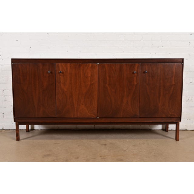 A sleek and stylish Mid-Century Modern sideboard, credenza, or bar cabinet By Paul McCobb for Lane Furniture, "Components"...