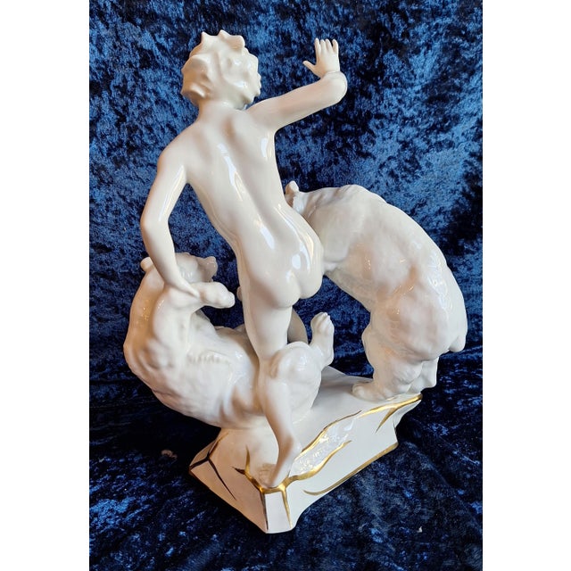 Art Deco Jealousy Figurine in White Porcelain with Gold Decoration by Karl Tutter for Hutschenreuther, 1920s-1940s For Sale - Image 4 of 9