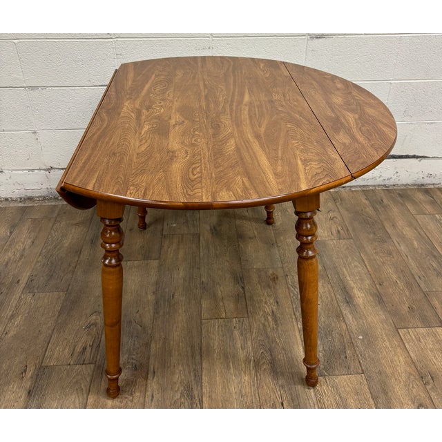 Traditional Vintage Ethan Allen Heirloom Colonial Style Drop Leaf Dining Table 10-6103p For Sale - Image 3 of 16