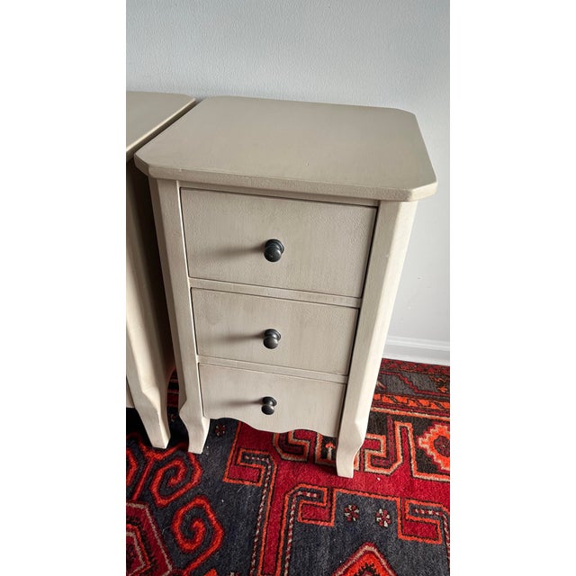 Eggshell 1990s Lexington Nightstand Three Drawer - A Pair For Sale - Image 8 of 10