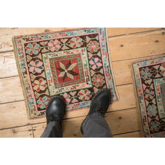 :: Single central geometric pinwheel floral design element wrapped by a reciprocating wave floral design motif and serpent...