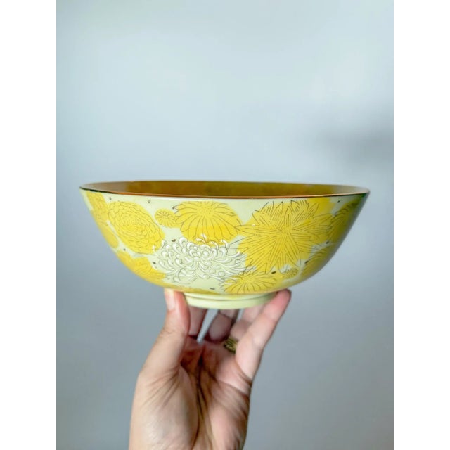 Japanese Early 20th Century Japanese Kutani Chrysanthemum Porcelain Bowl, Signed For Sale - Image 3 of 6