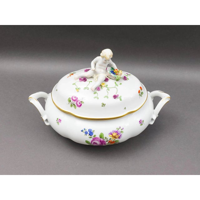 Mid 20th Century Augarten Wien Austria Floral Gold Gilt Porcelain Large Oval Covered Soup Tureen For Sale In Miami - Image 6 of 9