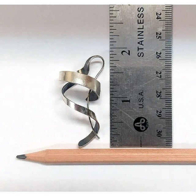 Silver Swirls, American Modernist Silver Earrings, Gerhard Herbst Studio 2-Pieces For Sale In San Diego - Image 6 of 6