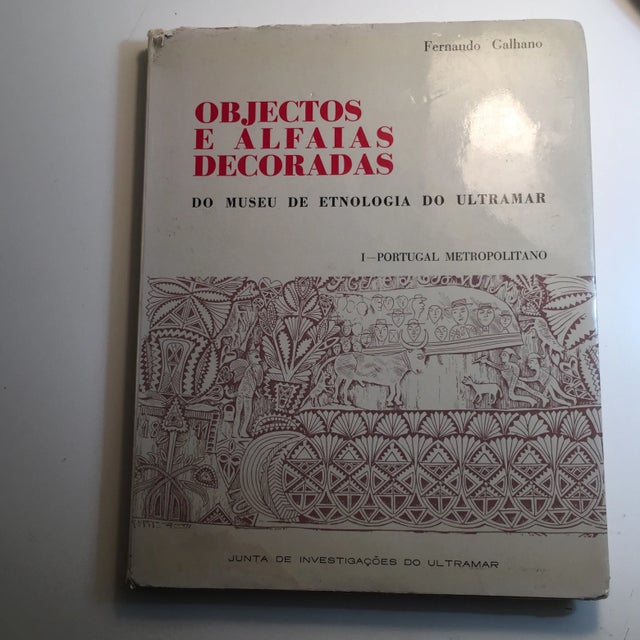 Objectos E Alfaias Decoradas Museum 1968 For Sale - Image 11 of 11