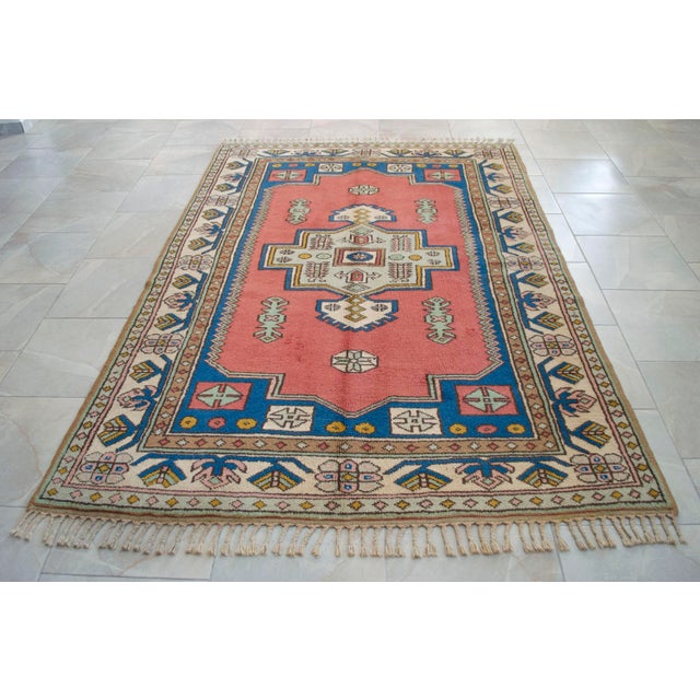 Vintage Turkish Rug Traditional Hand Knotted High Pile Wool Area Rug - 5' 3" X 7' 10" For Sale - Image 16 of 18