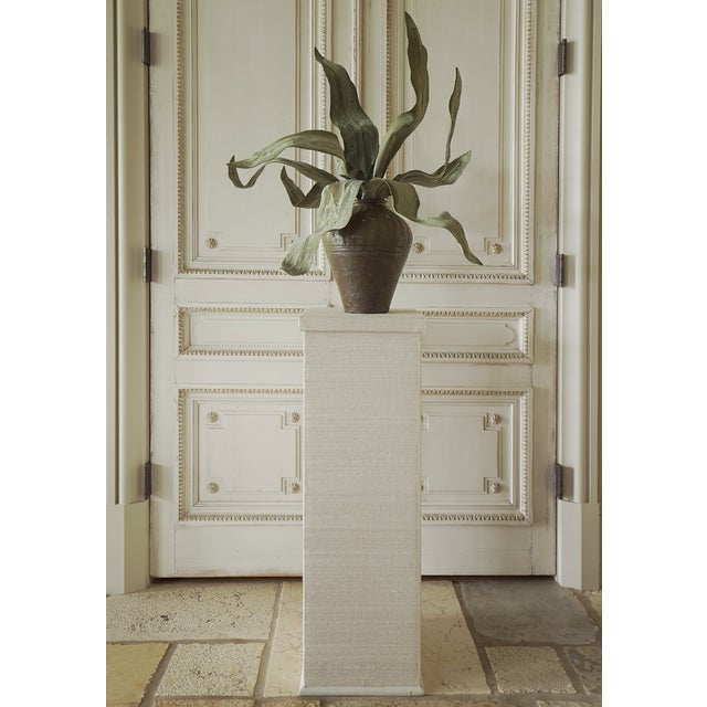 Named for the essential naturalist herself, the Bessette Pedestal carries that same effortless confidence. Understated,...