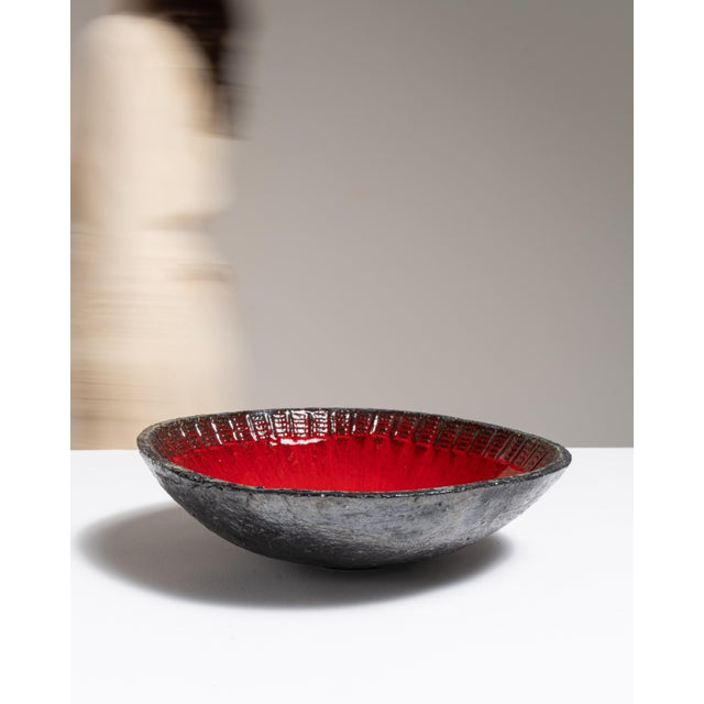 1970s France Mid-century Modern Rose Ceramic Serving Bowl For Sale - Image 12 of 15